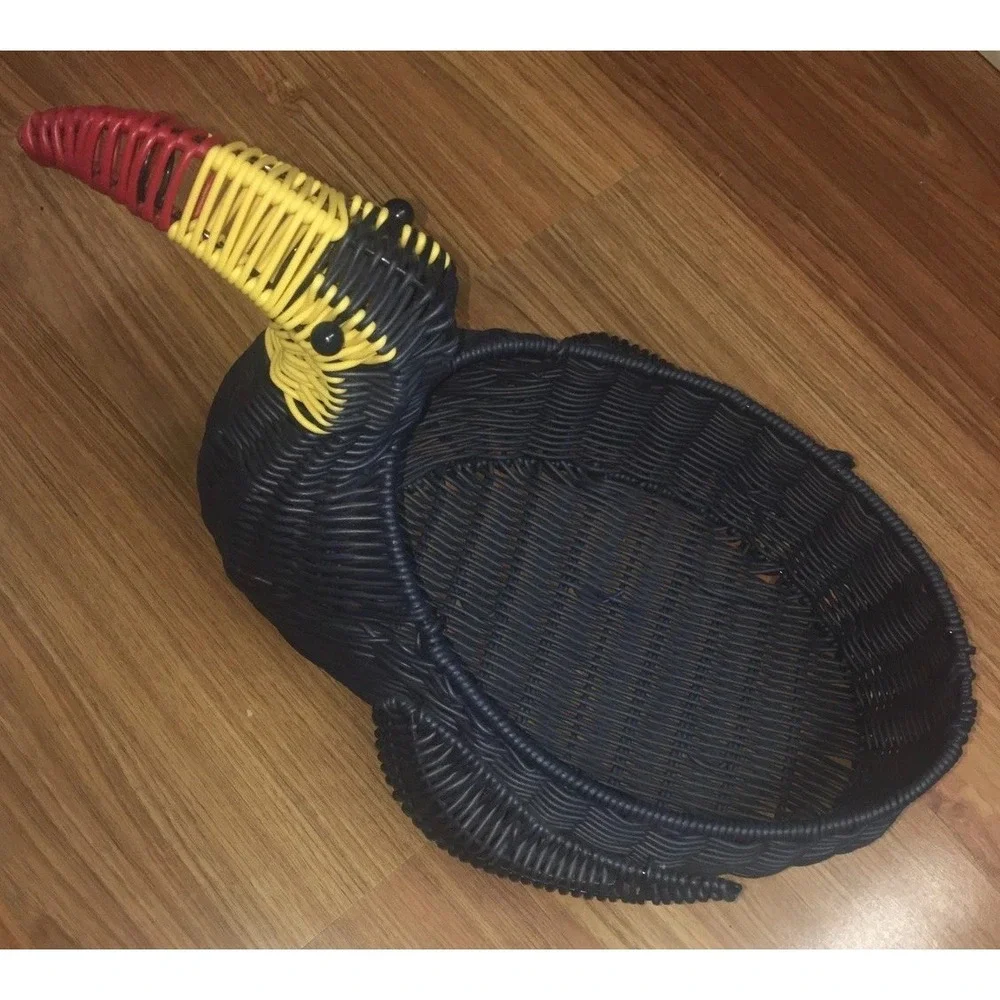Handcrafted Woven Toucan ?‎ Bird Figurine Basket Red Beak Green Wings Vintage